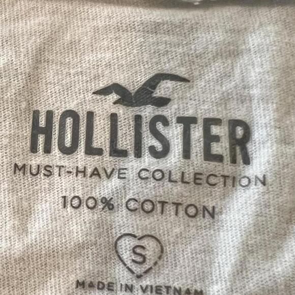 White Hollister ButterflyPocket Tee. Size Small - Picture 4 of 4